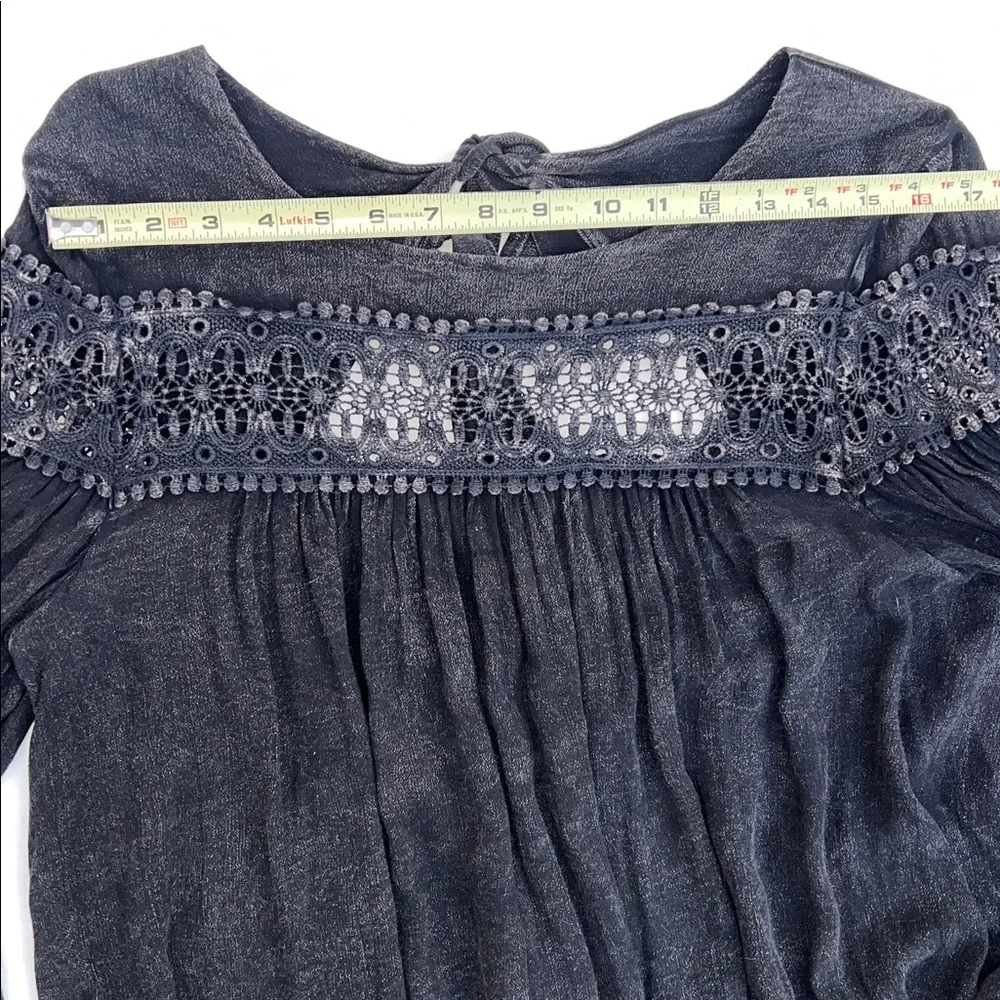 🕶️Altar’d State flowy top🕶️ - Picture 6 of 9